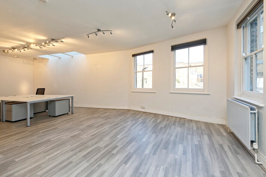 136-136B Lancaster Rd, Londres à louer - Photo de l’immeuble – Image 2 sur 6