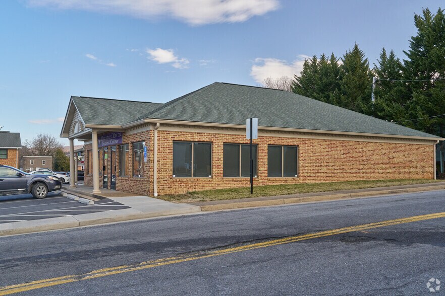 215-231 South St, Front Royal, VA à vendre - Photo de l’immeuble – Image 3 sur 3