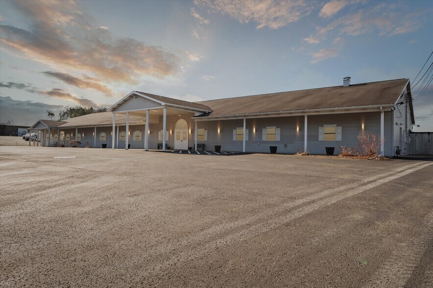 13259 US Route 422, Kittanning, PA à vendre - Photo principale – Image 1 sur 49