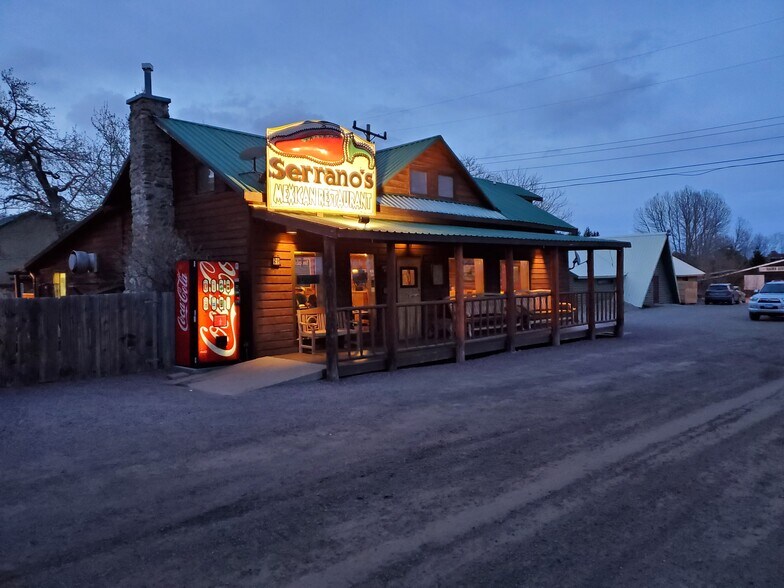 29 Dawson Ave, East Glacier Park, MT à vendre - Photo de l’immeuble – Image 2 sur 16