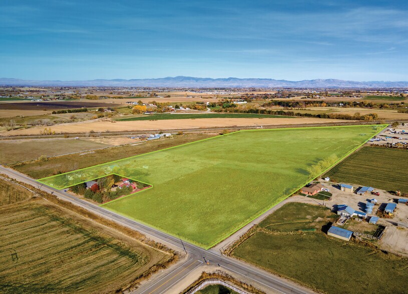 8626 S McDermott Rd, Kuna, ID à vendre - Photo de l’immeuble – Image 1 sur 6