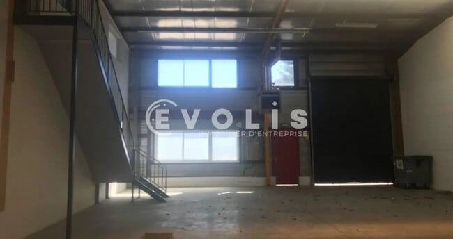 Plus de détails pour Bureau, Local d'activités à louer