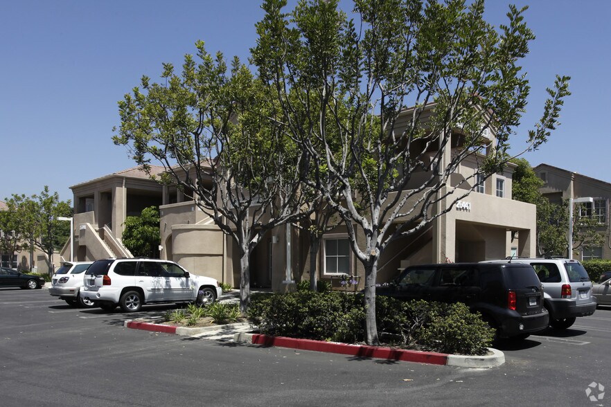 26441 Crown Valley Pky, Mission Viejo, CA à louer - Photo de l’immeuble – Image 3 sur 4