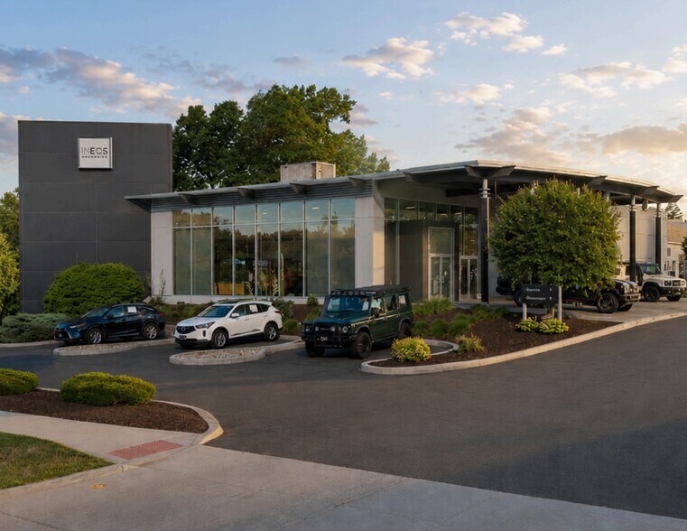 100 Federal Rd, Danbury, CT à vendre - Photo de l’immeuble – Image 3 sur 19