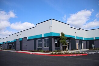 Plus de détails pour 5501 NE Century Blvd, Hillsboro, OR - Local d'activités à louer