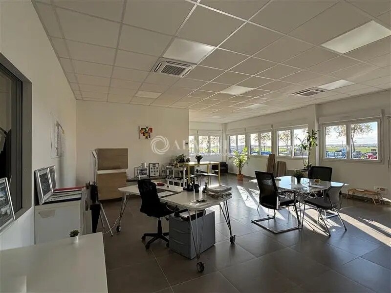 Bureau dans Saint-Denis-en-Val à louer Photo de l’immeuble– Image 1 sur 10
