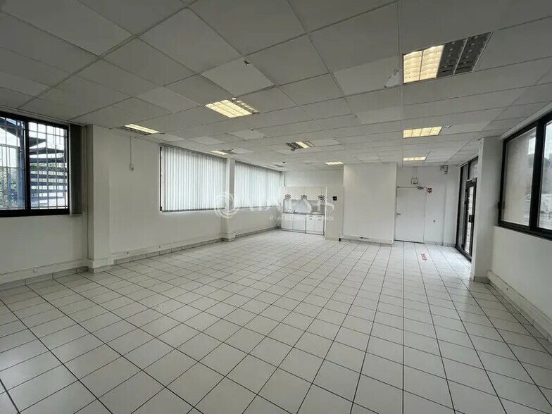 Bureau dans Joinville-le-Pont à louer - Photo intérieure – Image 2 sur 5