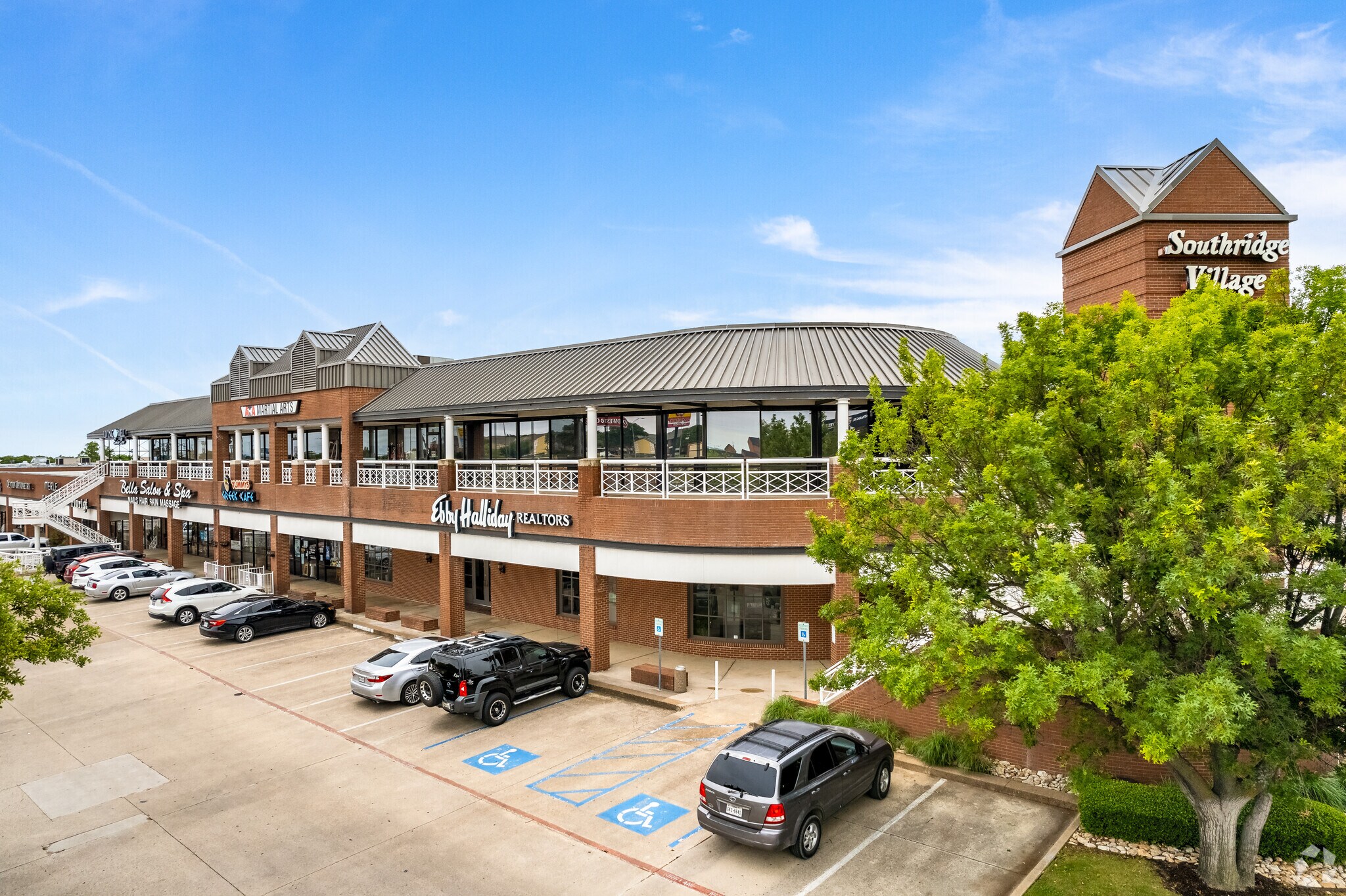 2430 E Interstate 35 S, Denton, TX à louer Photo principale– Image 1 sur 8