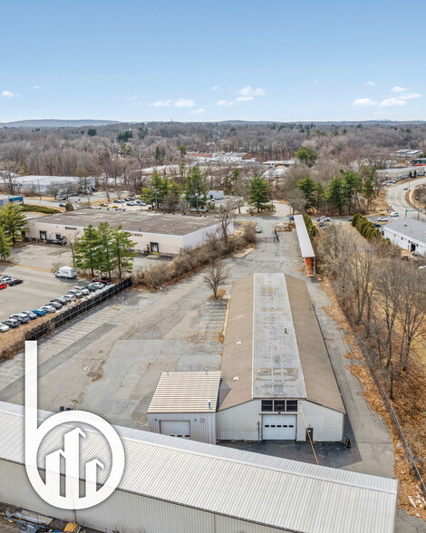 166 Colonial Rd, Manchester, CT à louer - Photo de l’immeuble – Image 3 sur 7