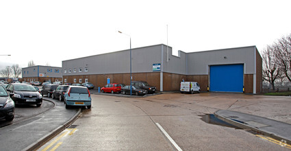 Lyon Way, Greenford à louer Photo de l’immeuble– Image 1 sur 3