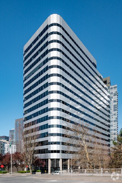1100 Olive Way, Seattle, WA à louer - Photo de l’immeuble – Image 2 sur 15