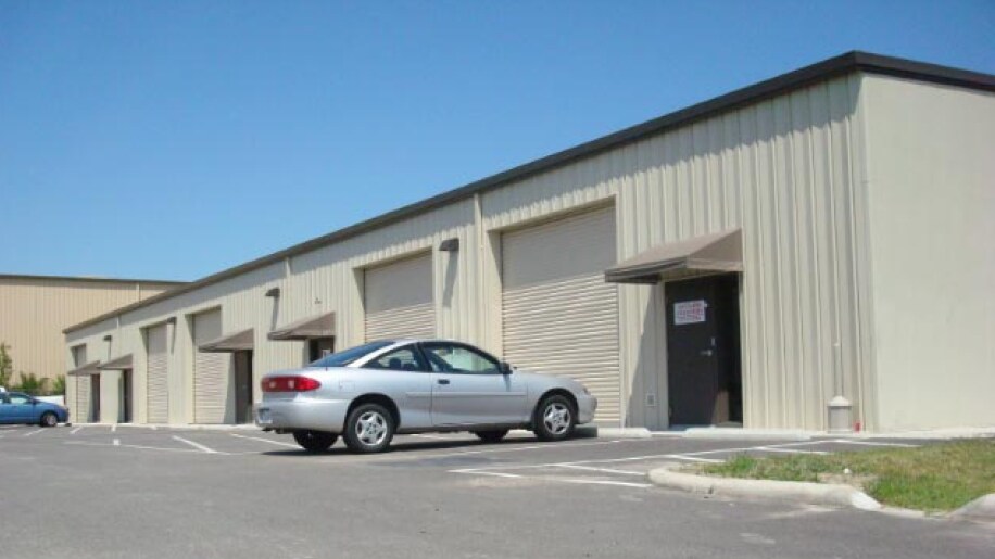6000 Incubator Rd, Hampton, VA à louer - Photo de l’immeuble – Image 2 sur 7