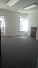 10 Exchange Pl, West Grove, PA à louer Photo intérieure– Image 1 sur 2