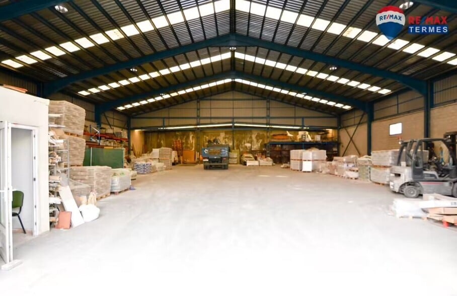 Industriel/Logistique dans Navalcarnero, Madrid à vendre - Photo de l’immeuble – Image 3 sur 4