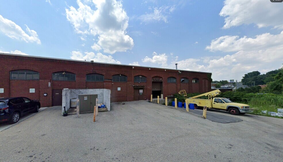 4889 Umbria St, Philadelphia, PA à louer - Photo de l’immeuble – Image 2 sur 4
