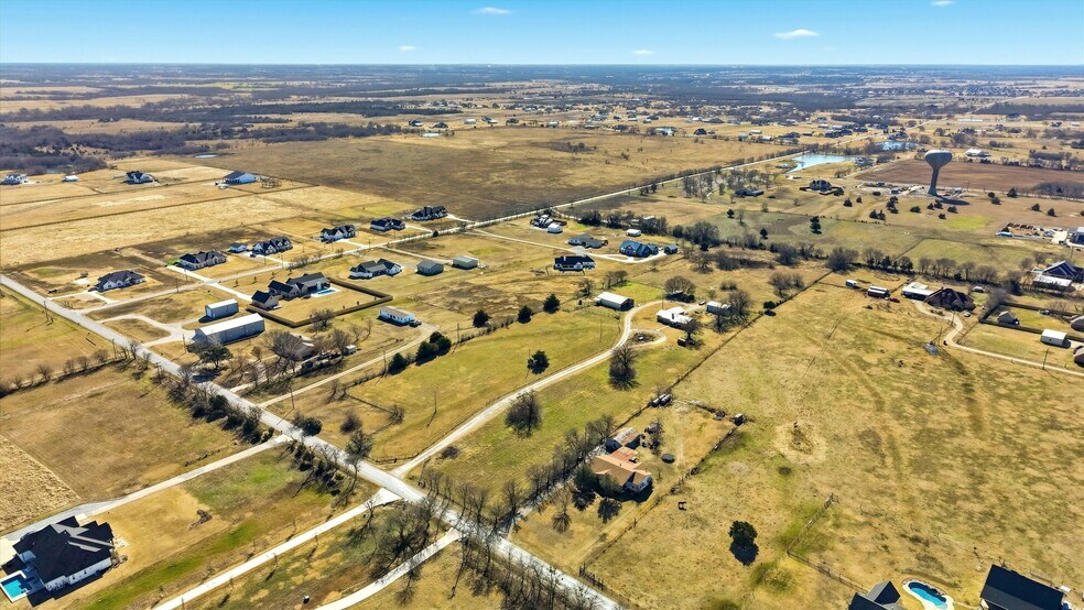 1264 McConnell Rd, Gunter, TX à vendre - Photo de l’immeuble – Image 2 sur 23