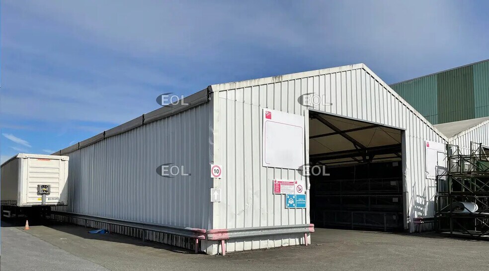 Industriel/Logistique dans Mitry-Mory à louer - Photo de l’immeuble – Image 2 sur 8