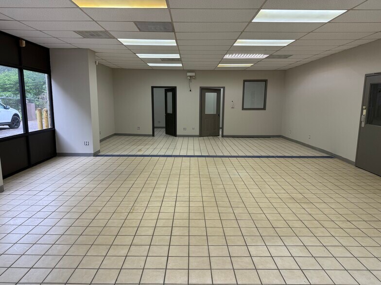 1129 E Geer St, Durham, NC à louer - Photo de l’immeuble – Image 2 sur 14