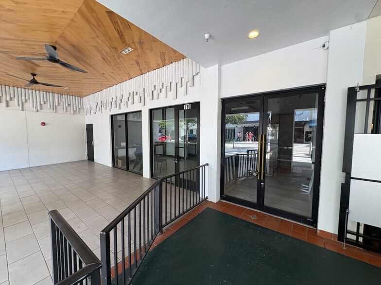 330 Clematis St, West Palm Beach, FL à louer - Photo de l’immeuble – Image 3 sur 7