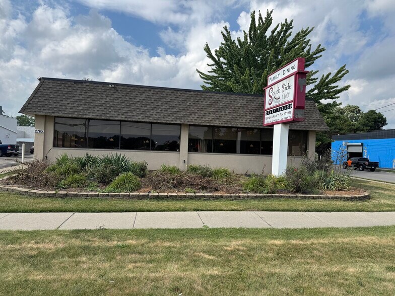2769 E 9 Mile Rd, Warren, MI à vendre - Photo de l’immeuble – Image 2 sur 5