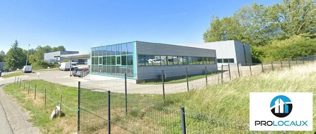 Plus de détails pour Local d’activités à vendre