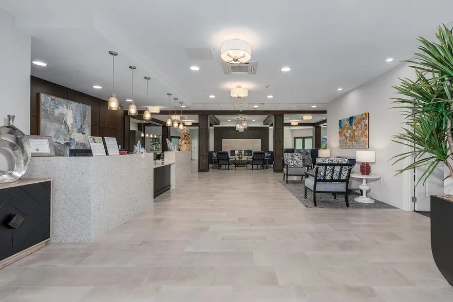 1321 NE 24th Ave, Cape Coral, FL à vendre - Photo de l’immeuble – Image 2 sur 12