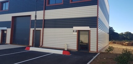 Av. de Varsovie, Signes à louer Photo intérieure– Image 2 sur 5