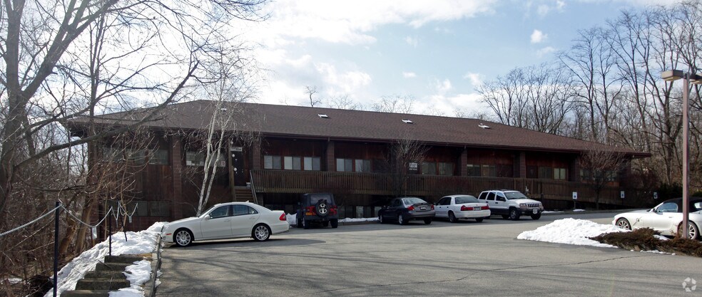 1491 Route 52, Fishkill, NY à vendre - Photo de l’immeuble – Image 3 sur 5