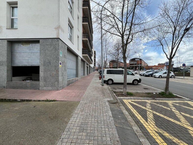 Local commercial dans Igualada, Barcelona à louer - Photo de l’immeuble – Image 3 sur 4