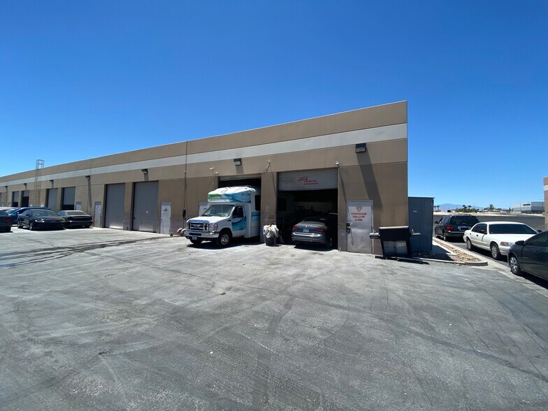 4425 E Colton Ave, Las Vegas, NV à louer - Photo de l’immeuble – Image 3 sur 5