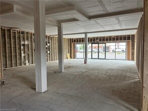63 Queensway W, Simcoe, ON à louer Photo intérieure– Image 2 sur 6