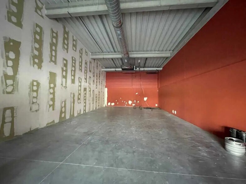 Local commercial dans Venette à louer - Photo de l’immeuble – Image 1 sur 6