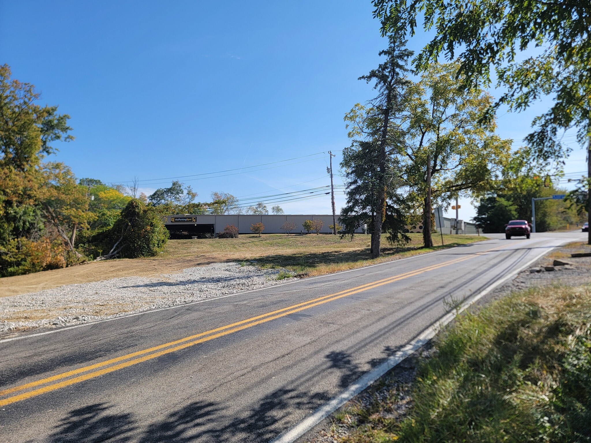 702 Hookstown Grade Rd, Clinton, PA à louer Photo de l’immeuble– Image 1 sur 12