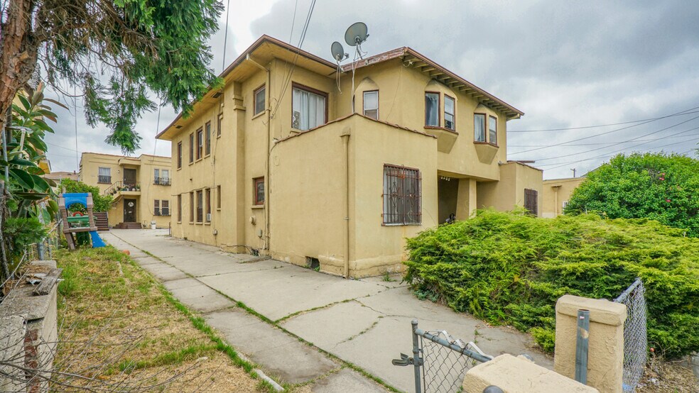 2218 Eastlake Ave, Los Angeles, CA à vendre - Photo de l’immeuble – Image 2 sur 11