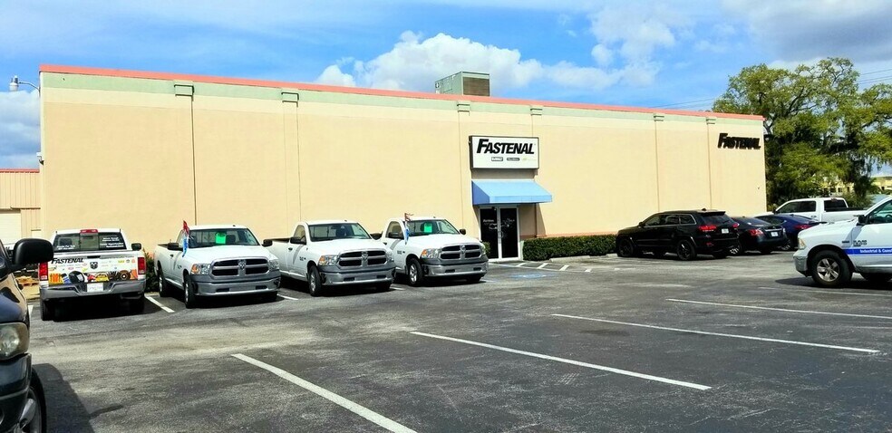 816 Manatee Ave E, Bradenton, FL à louer - Photo de l’immeuble – Image 2 sur 7