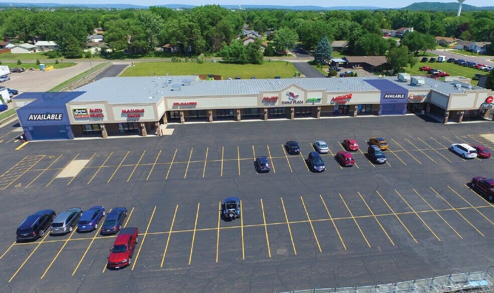 827 Phillips Blvd, Sauk City, WI à louer - Photo de l’immeuble – Image 1 sur 6