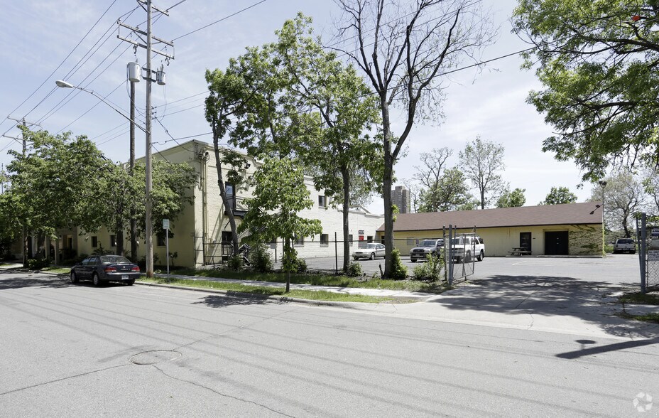 801 S 13th Ave, Minneapolis, MN à vendre - Photo de l’immeuble – Image 3 sur 4
