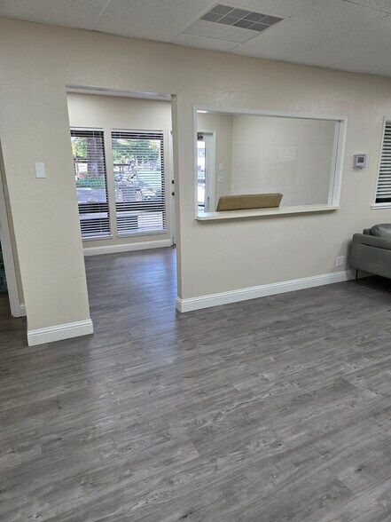 2909 Coffee Rd, Modesto, CA à louer - Photo de l’immeuble – Image 2 sur 11