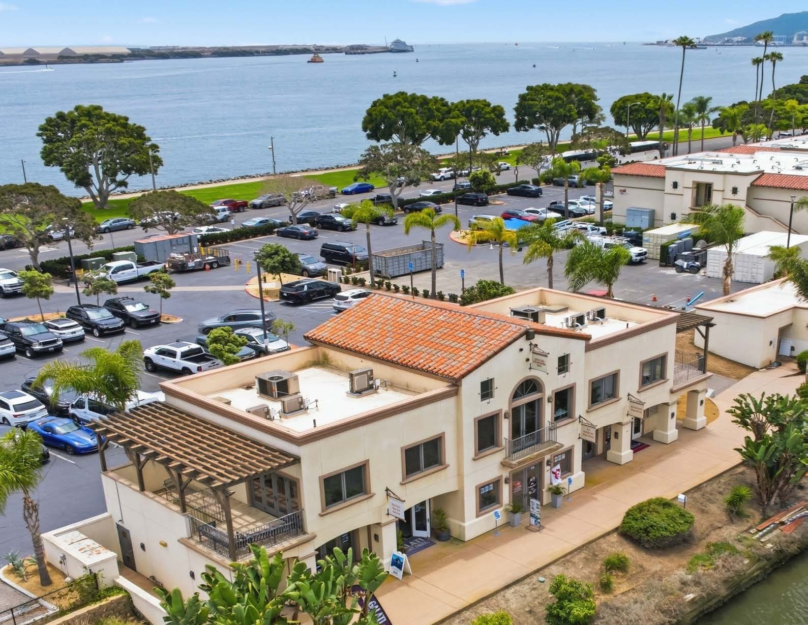 1551 Shelter Island Dr, San Diego, CA à louer Photo de l’immeuble– Image 1 sur 2