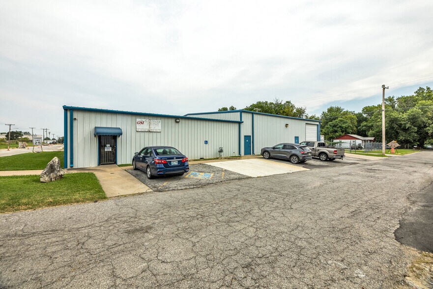 1133 N Utica Ave, Tulsa, OK à vendre - Photo de l’immeuble – Image 2 sur 9
