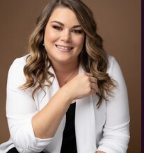 Stephanie Robinson