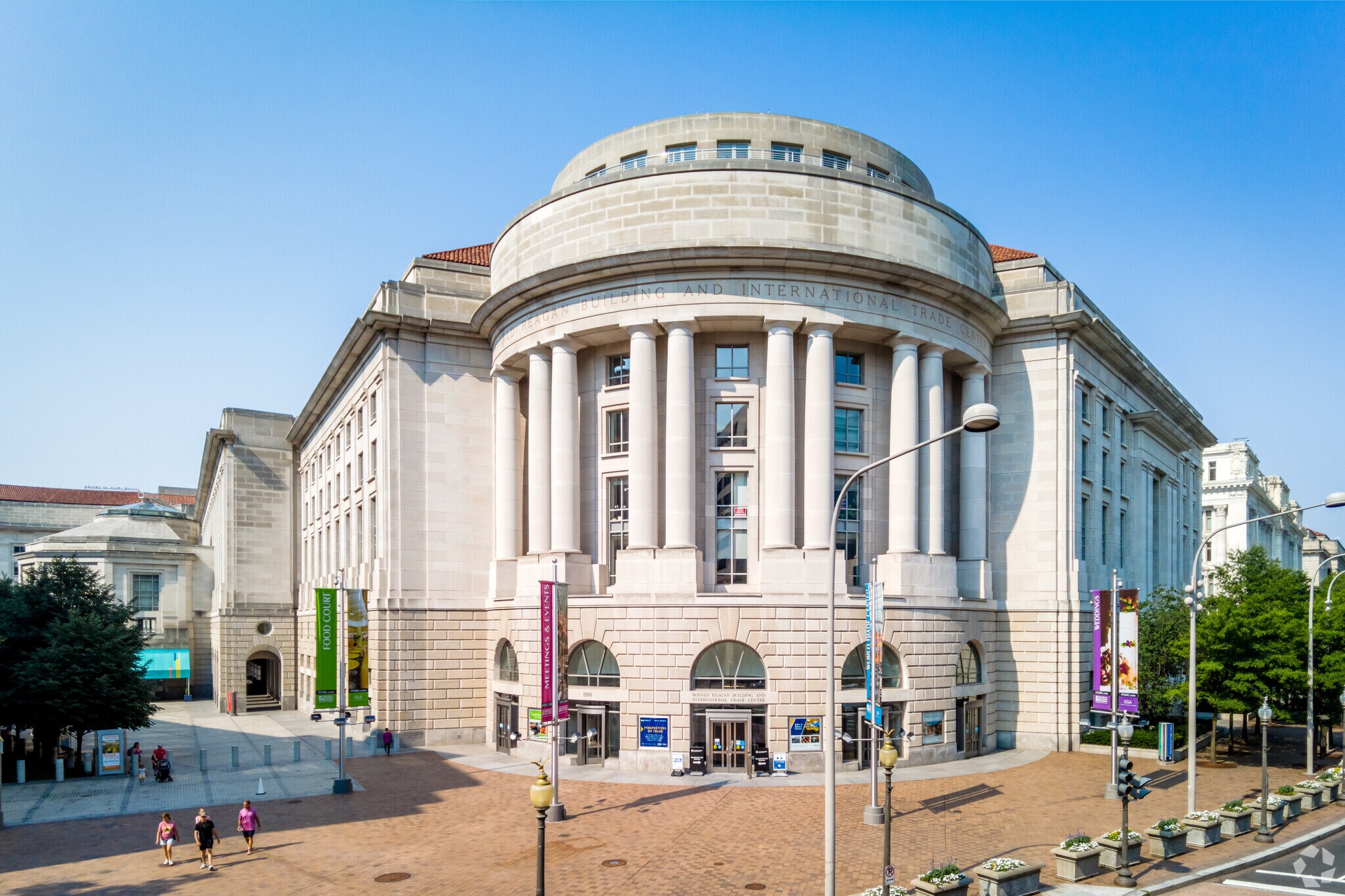 1300 Pennsylvania Ave NW, Washington, DC à louer Photo principale– Image 1 sur 35