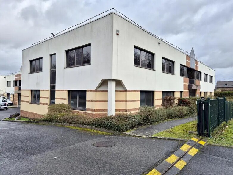 Industriel/Logistique dans Champs-sur-Marne à louer - Photo de l’immeuble – Image 2 sur 12