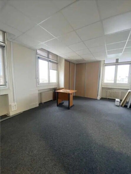 Bureau dans Le Havre à louer - Photo de l’immeuble – Image 3 sur 4