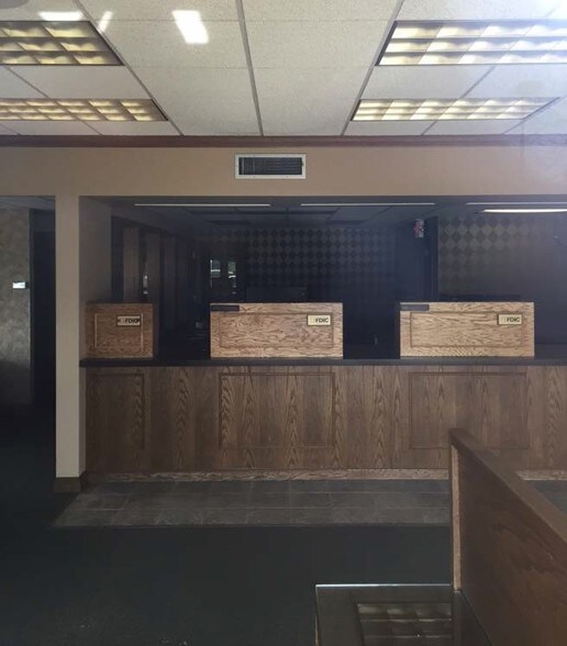 1710 Paramount Dr, Waukesha, WI à vendre - Photo intérieure – Image 2 sur 7