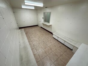 5026 Fruitridge Rd, Sacramento, CA à louer Photo intérieure– Image 2 sur 17