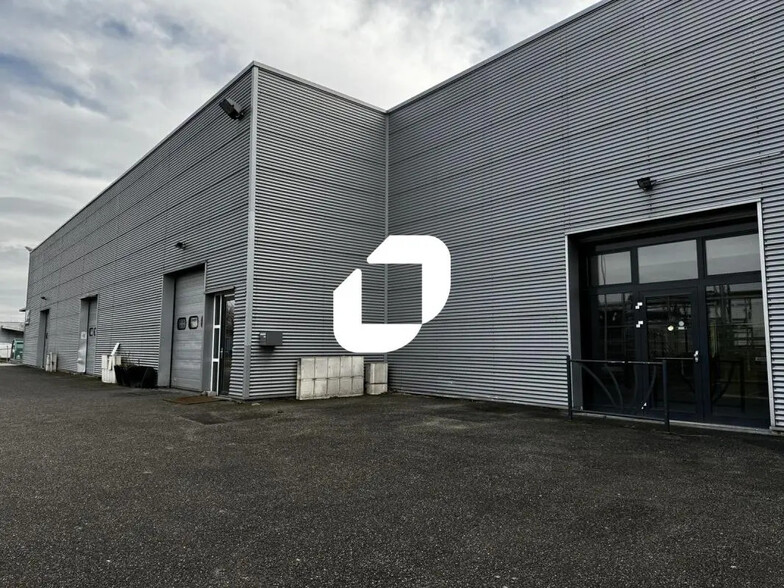 9 Rue Pierre Et Marie Curie, Ostwald à louer - Photo de l’immeuble – Image 2 sur 8