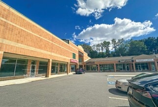 2201-2261 Paxton Church Rd, Harrisburg, PA à louer Photo de l’immeuble– Image 1 sur 12