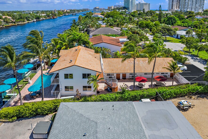 605 S Riverside Dr, Pompano Beach, FL à vendre - Photo principale – Image 1 sur 28