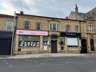 Plus de détails pour 16-18 Bradford Rd, Brighouse - Local commercial à louer